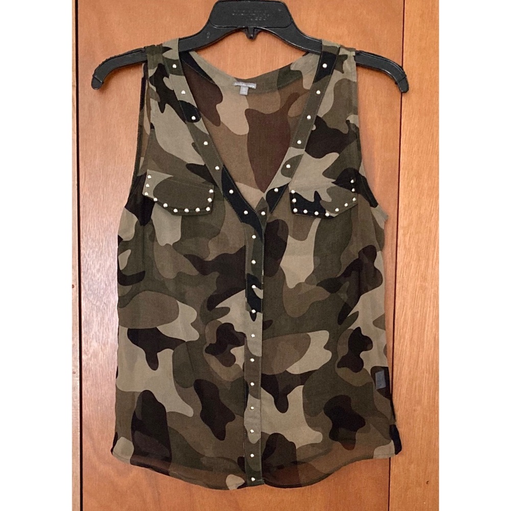 Camo Sleeveless Blouse
